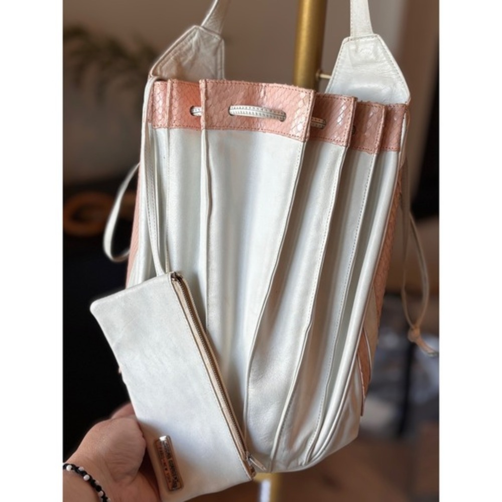 Vintage Oscar d'argent-White Leather w/Pink Snakeskin details- Accordion purse